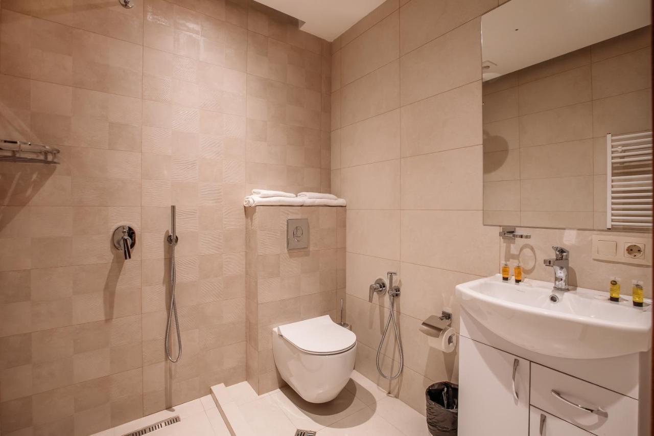 Hotel Parma ティビリシ エクステリア 写真